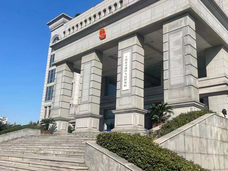 深圳房產(chǎn)律師為您講解停車位首先滿足業(yè)主需要是什么意思